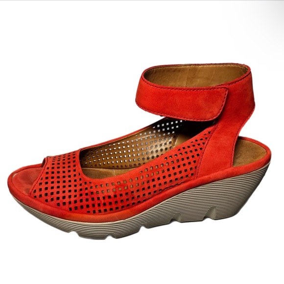 Clarks Shoes - Clarks Clarence Prima Red Leather Chunky Wedge Sandal Sz 8